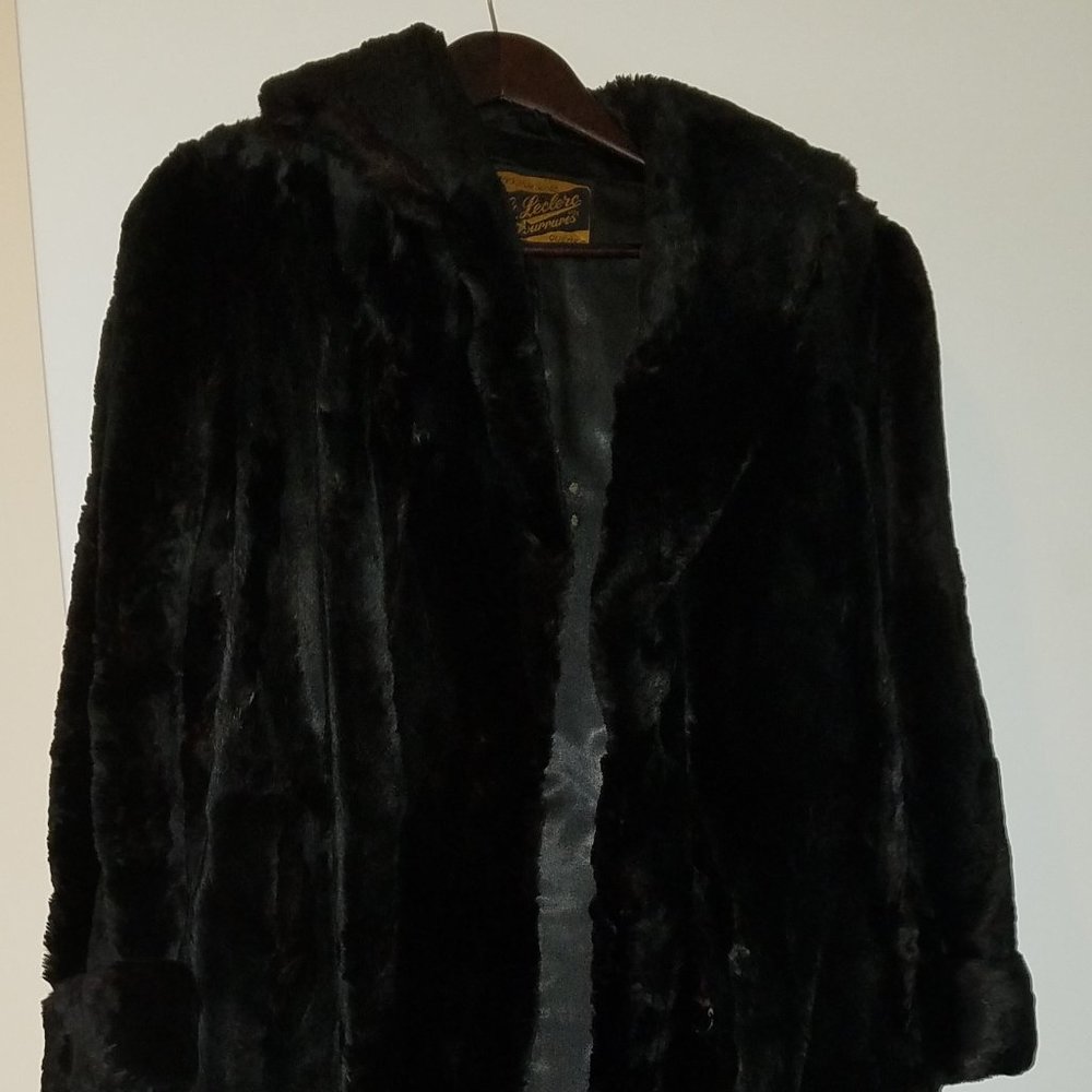 BEAUTIFUL FULL LENGTH LAMB FUR COAT